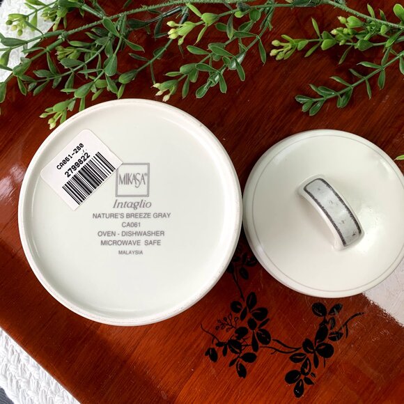 Vtg MIKASA Intaglio Nature's Breeze Gray Bowl with Lid - Picture 7 of 12